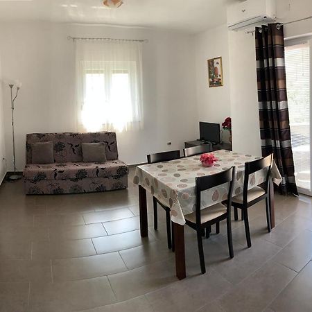 Green Hill Family Apartments Vodice Exteriör bild
