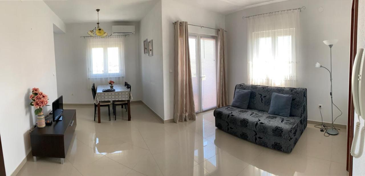 Green Hill Family Apartments Vodice Exteriör bild