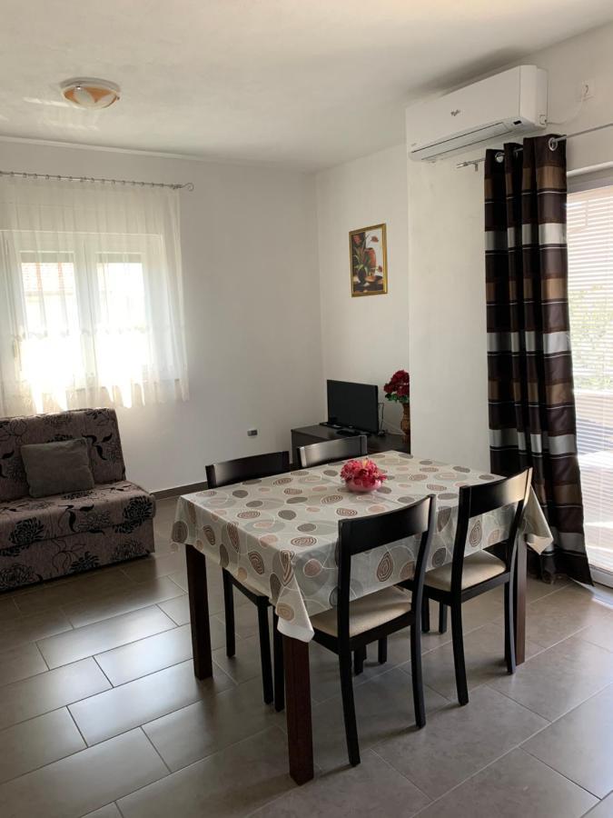 Green Hill Family Apartments Vodice Exteriör bild